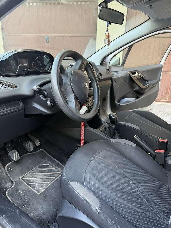 Usata Peugeot 2008 68 CV (50 kW) 2014 SUV