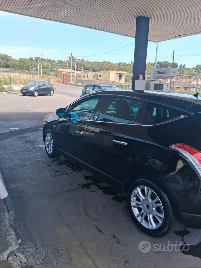 Usata Lancia Delta 120 CV (88 kW) 2009 Nero Utilitaria