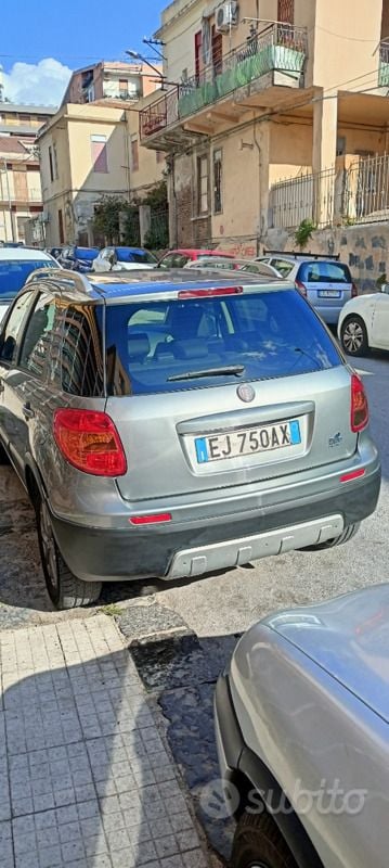 Usata Fiat Sedici 135 CV (99 kW) 2012 Grigio SUV