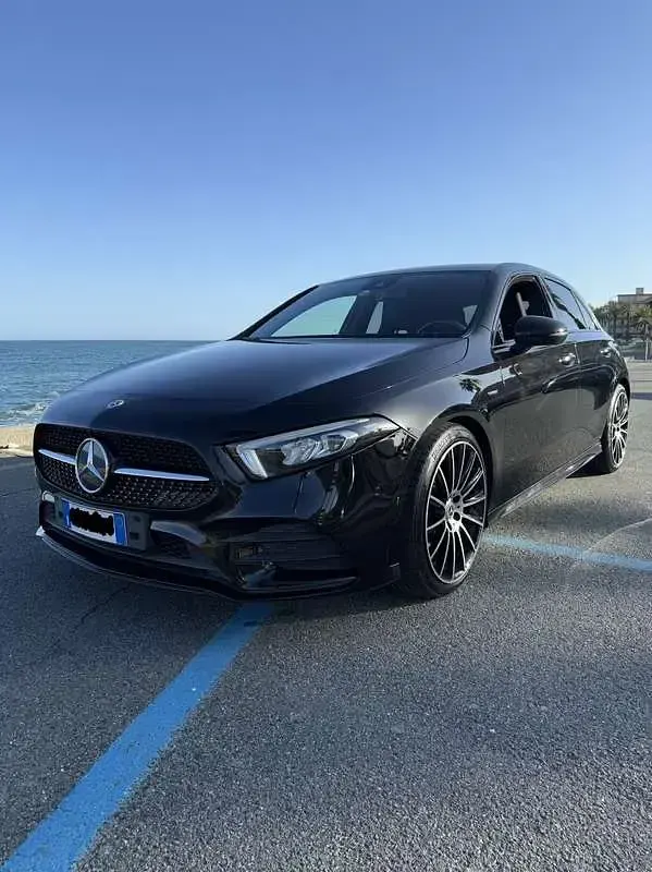 Usata Mercedes A180 Premium 116 CV (85 kW) 2021 Berlina