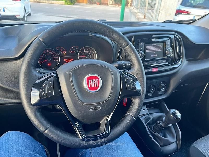 Usata Fiat Doblò 105 CV (77 kW) 2019 Bianco Monovolume