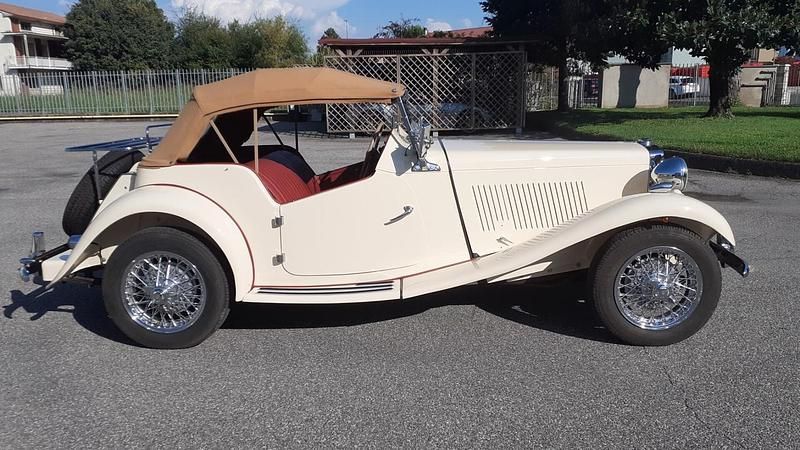 Usata MG TD 54 CV (39 kW) 1953 Beige Cabrio