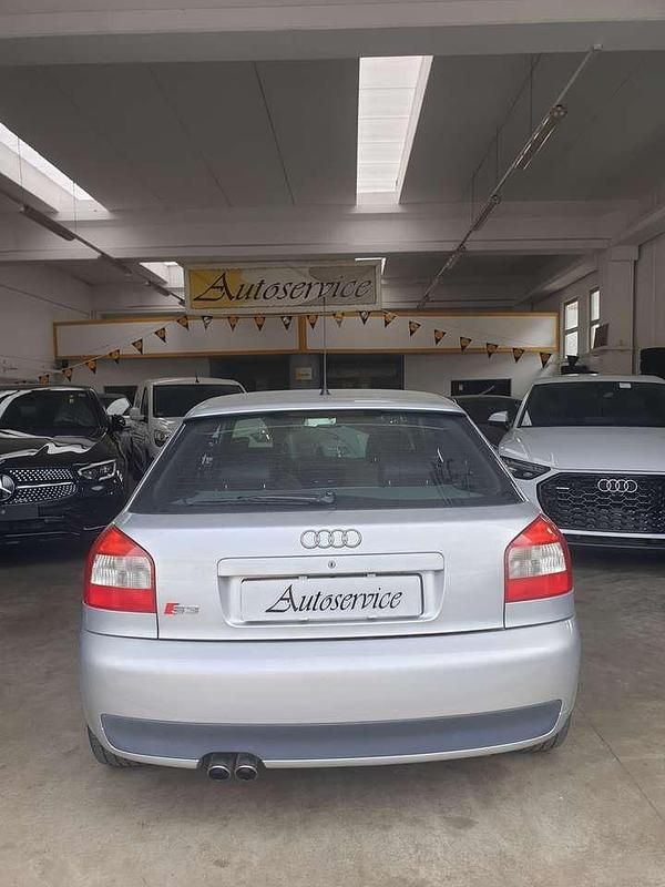 Usata Audi S3 Ambiente 209 CV (153 kW) 2001 Argento Utilitaria