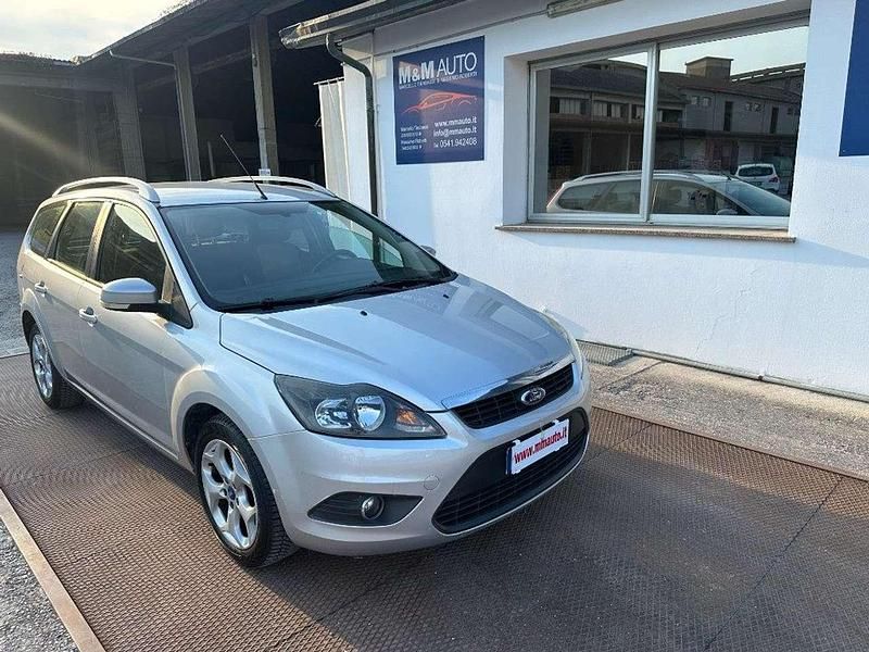 Usata Ford Focus 110 CV (80 kW) 2011 Argento(met.) Station wagon