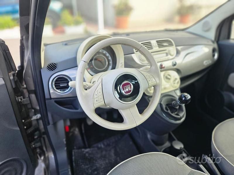 Begagnad Fiat 500 Lounge 86 HK (63 kW) 2011 Grå Halvkombi