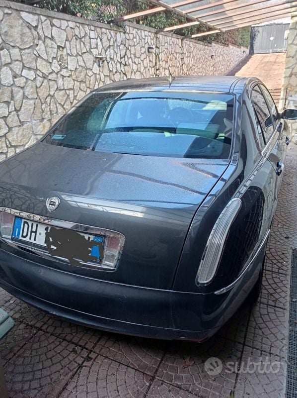 Usata Lancia Thesis 185 CV (136 kW) 2007 Grigio Berlina