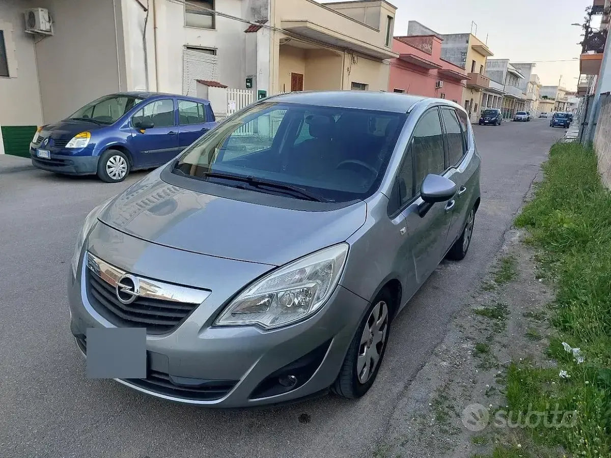 Usata Opel Meriva 95 CV (69 kW) 2011 Grigio Monovolume