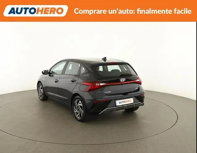 Usata Hyundai i20 101 CV (74 kW) 2023 Grigio Utilitaria