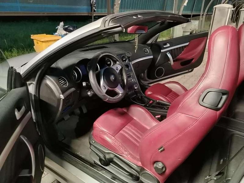 Usata Alfa Romeo Spider 209 CV (153 kW) 2008 Argento Cabrio