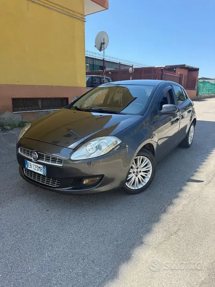 Usata Fiat Bravo Dynamic 105 CV (77 kW) 2010 Grigio Utilitaria
