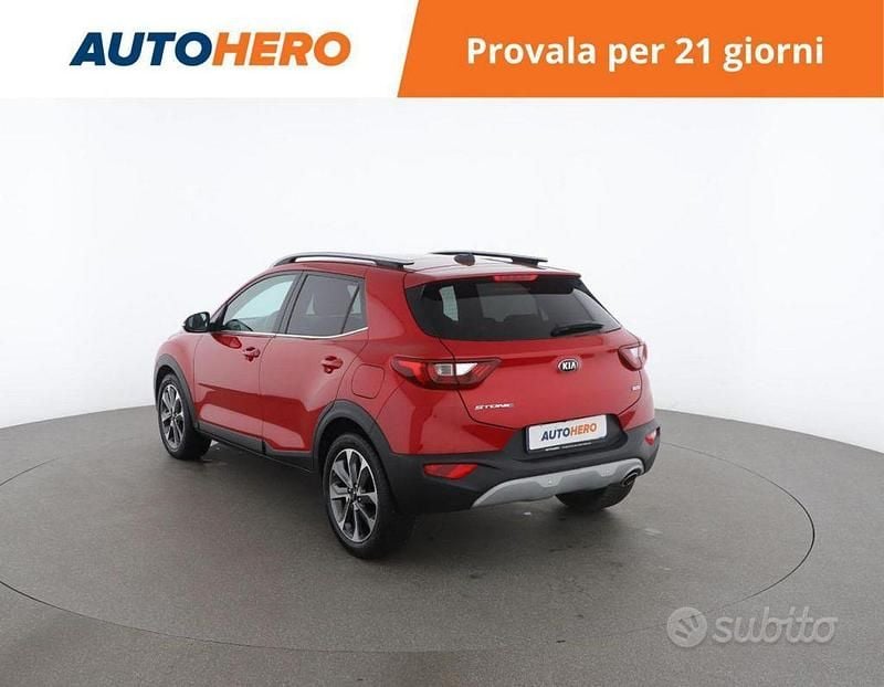 Usata Kia Stonic 110 CV (80 kW) 2018 Rosso SUV