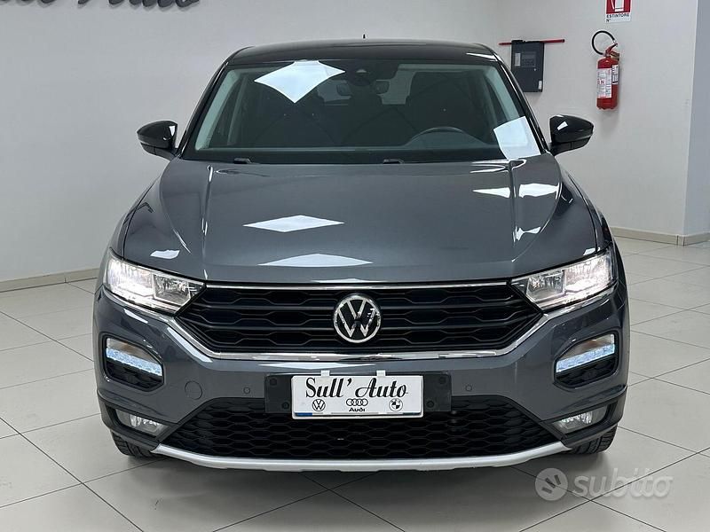 Usado VW T-Roc Advance 116 CV (85 kW) 2021 Gris SUV