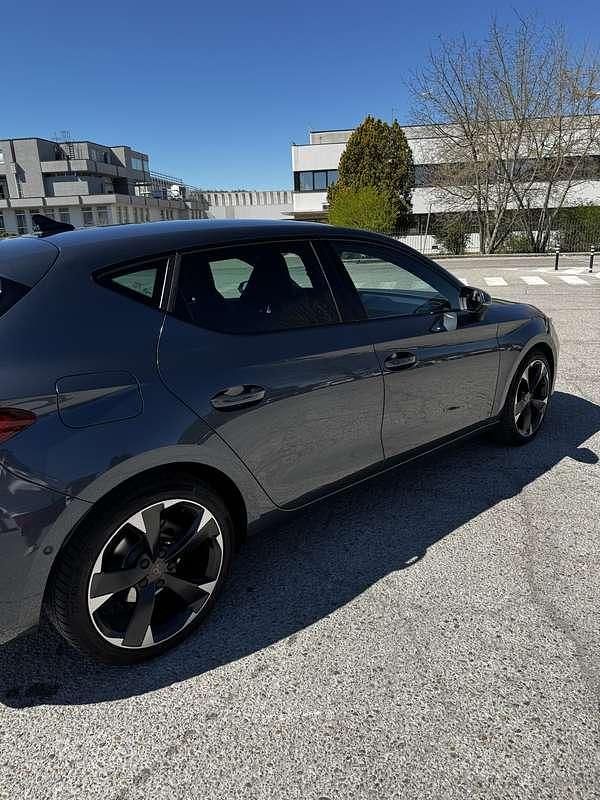 Usata Cupra Leon 150 CV (110 kW) 2023 Berlina