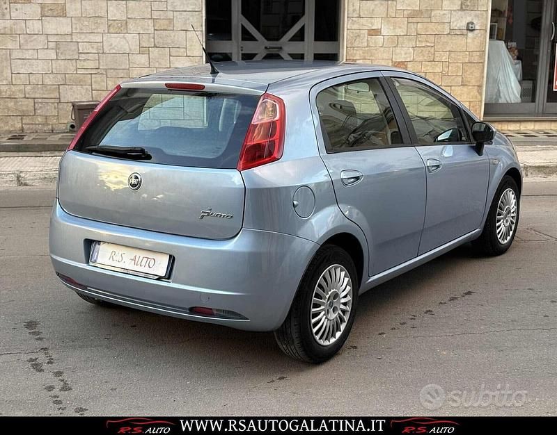 Usata Fiat Grande Punto 65 CV (47 kW) 2007 Blu Utilitaria