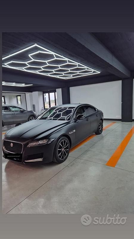 Usata Jaguar XF 300 CV (220 kW) 2017 Berlina