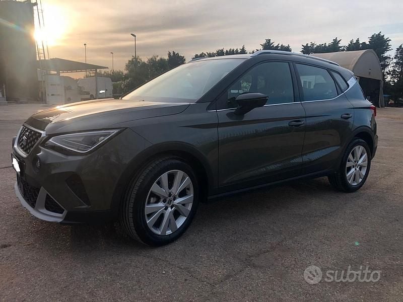 Gebraucht Seat Arona Xperience 95 PS (69 kW) 2023 Grau SUV