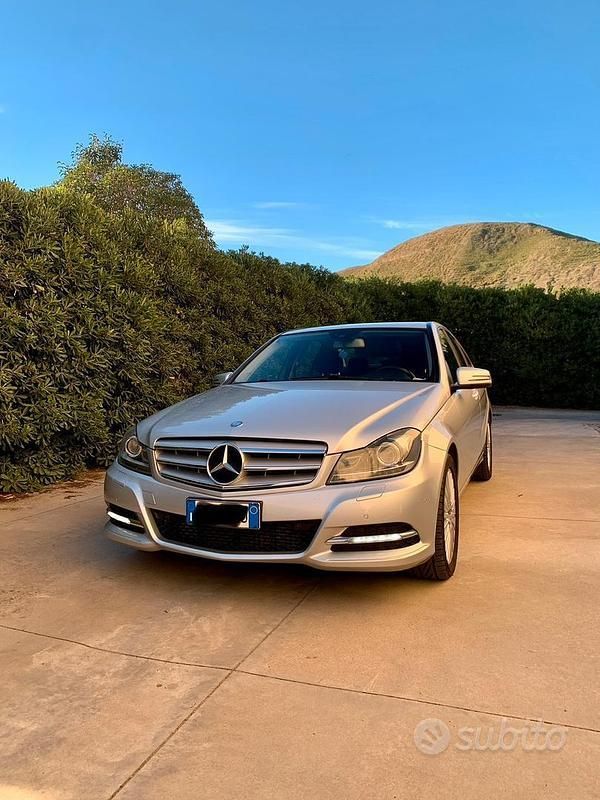 Usata 2014 Mercedes C200 Tre volumi | 10.900 € (Buon prezzo) - Immagine 1/4