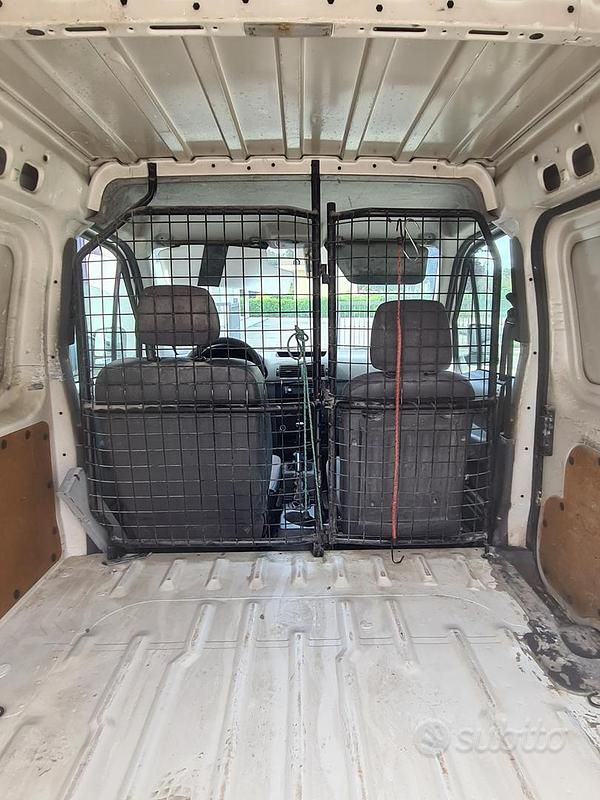 Usata Ford Transit Connect 2006 Monovolume