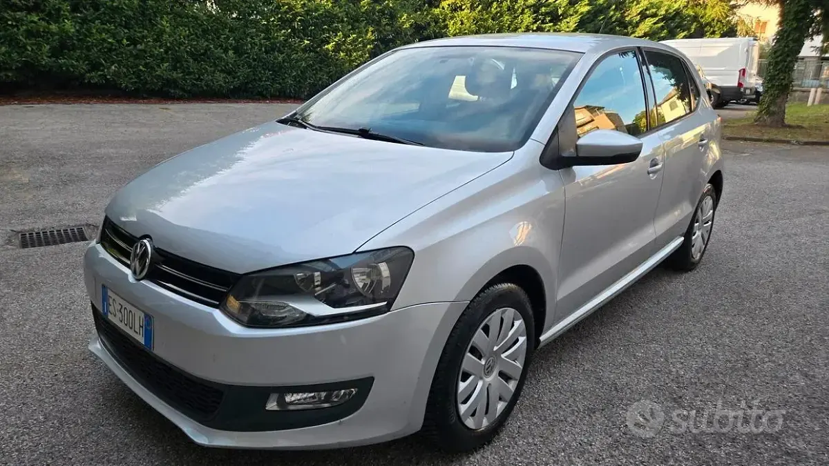 Usata VW Polo Comfortline 75 CV (55 kW) 2013 Grigio Utilitaria