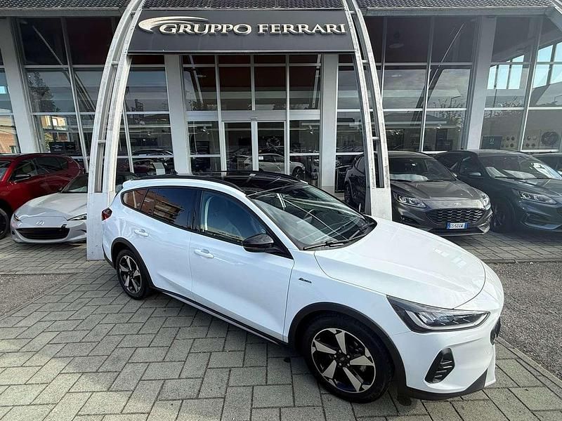 Usata Ford Focus Active 116 CV (85 kW) 2023 Bianco Station wagon
