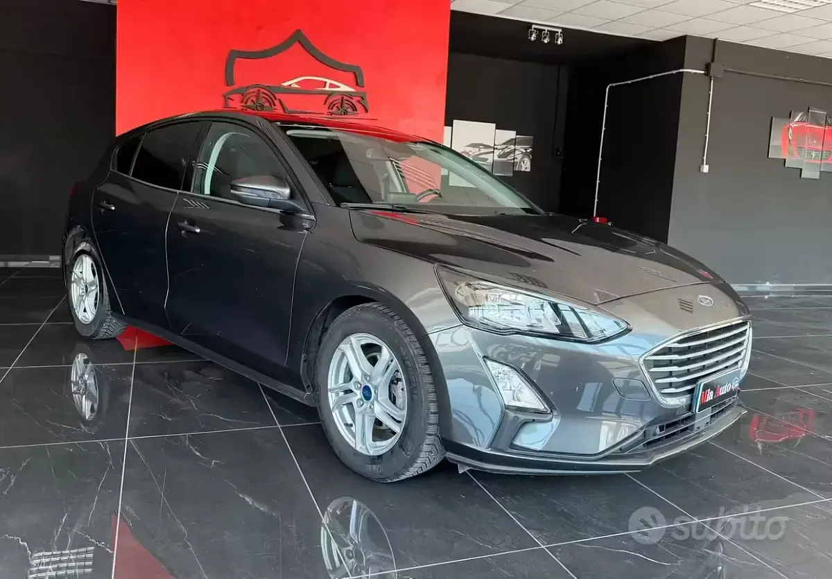 Usata Ford Focus ST 120 CV (88 kW) 2021 Grigio Berlina
