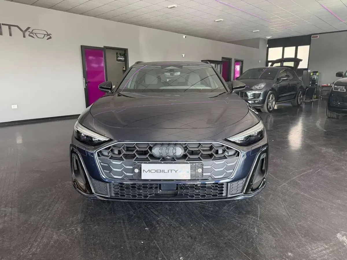 Usata Audi A5 S-Line 204 CV (150 kW) 2026 Blu/azzurro Station wagon