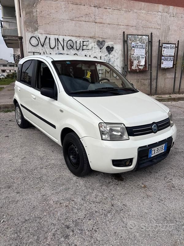 Usata Fiat Panda Emotion 70 CV (51 kW) 2005 Bianco Utilitaria