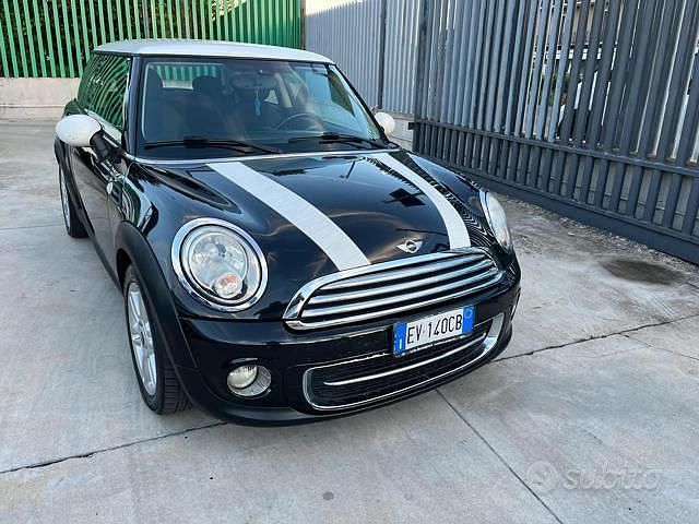 Usata Mini Cooper D 112 CV (82 kW) 2014 Nero Utilitaria