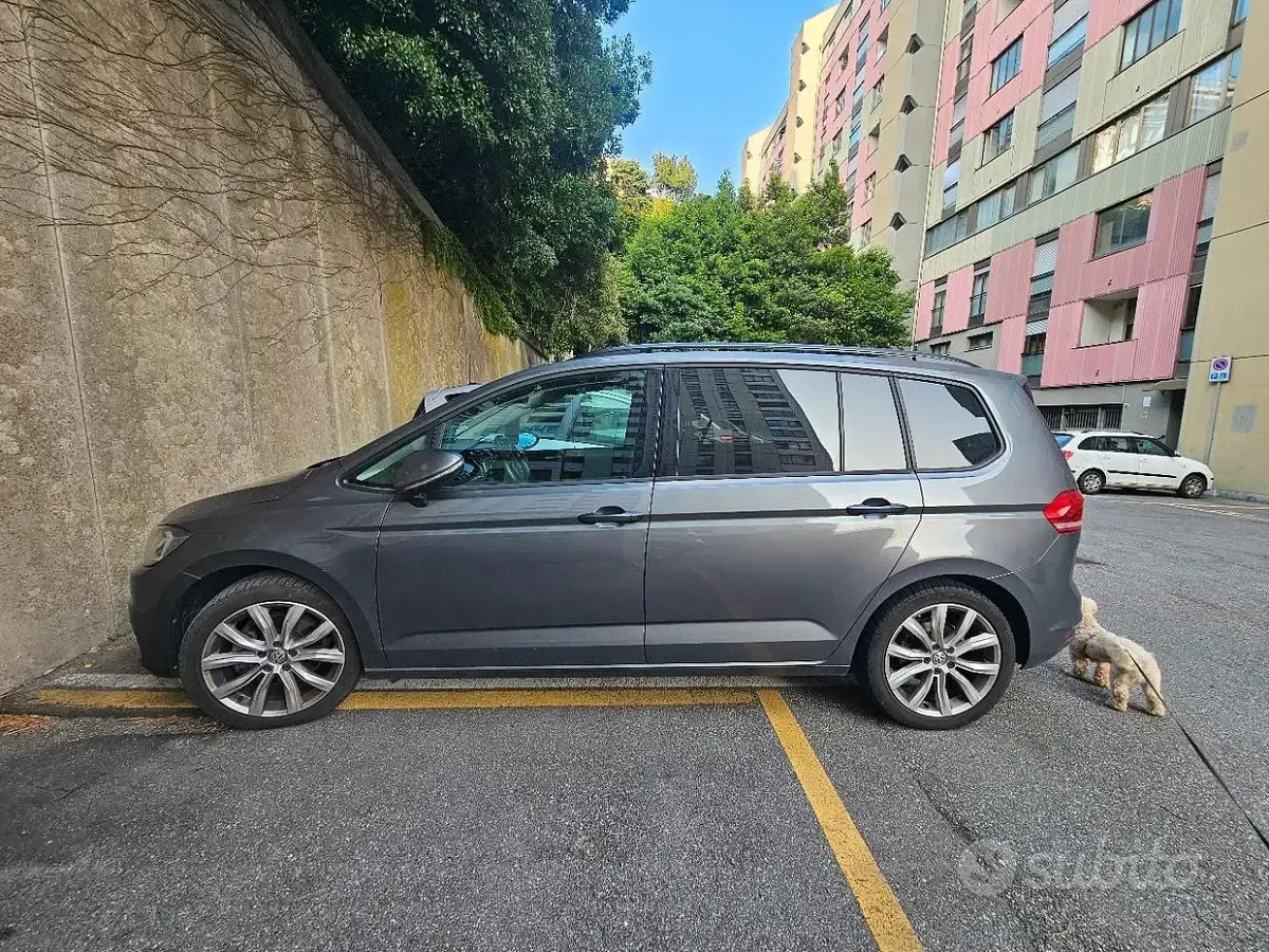 Usata VW Touran Business 115 CV (84 kW) 2018 Grigio Monovolume