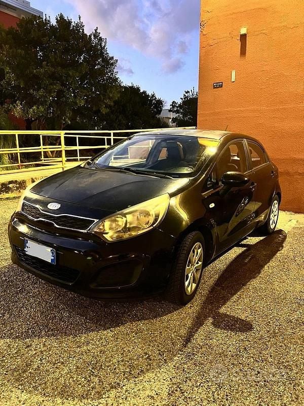 Usata Kia Rio 2012 Nero Berlina