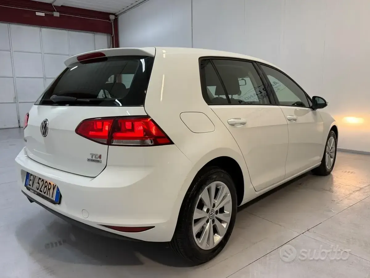 Usata VW Golf VII Trendline 105 CV (77 kW) 2014 Bianco Berlina
