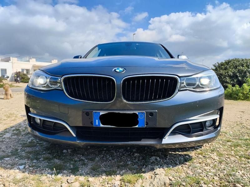 Usata BMW 318 Gran Turismo 143 CV (105 kW) 2013 Grigio Berlina
