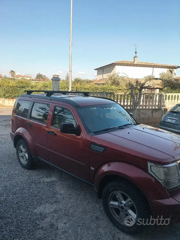 Usata Dodge Nitro 177 CV (130 kW) 2008 Rosso SUV