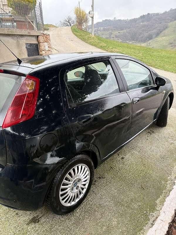 Usata Fiat Grande Punto Active 77 CV (56 kW) 2006 Utilitaria