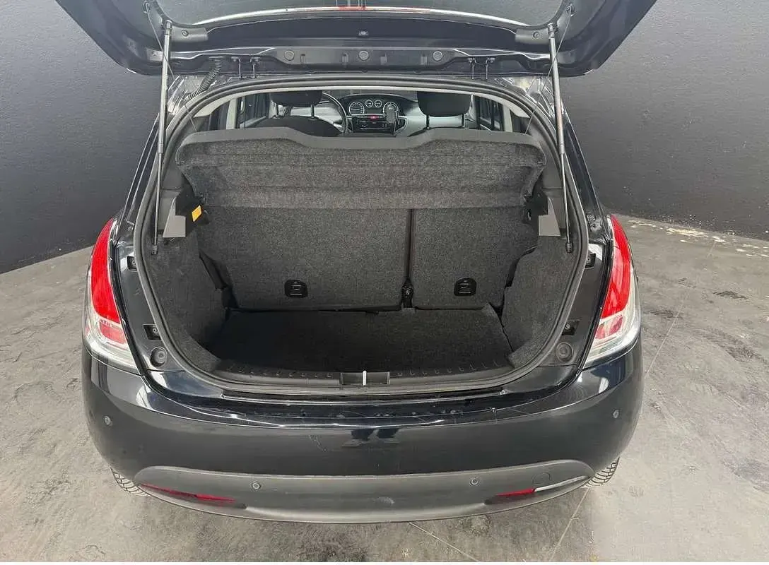 Gebraucht Lancia Ypsilon Gold 69 PS (50 kW) 2011 Blau Kleinwagen