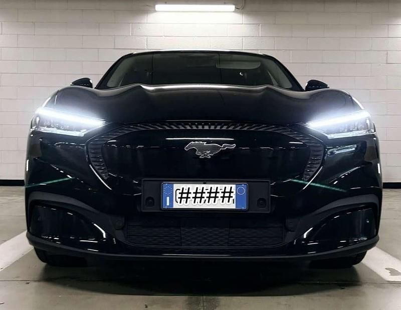 Usata Ford Mustang Mach-E Standard Range 100 kW (136 CV) 2021 Nero SUV