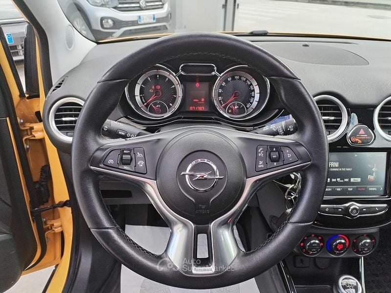 Usata Opel Adam 69 CV (50 kW) 2017 Arancione Utilitaria