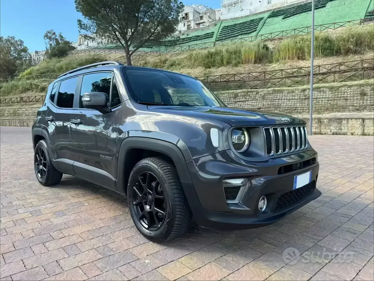 Usata Jeep Renegade Limited 130 CV (95 kW) 2021 Grigio SUV