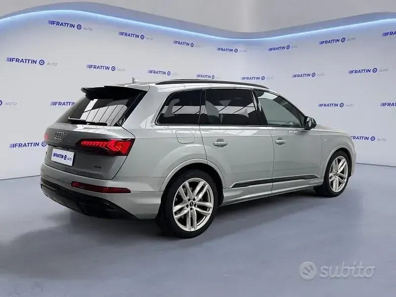 Usata Audi Q7 Sport 286 CV (210 kW) 2023 Grigio SUV