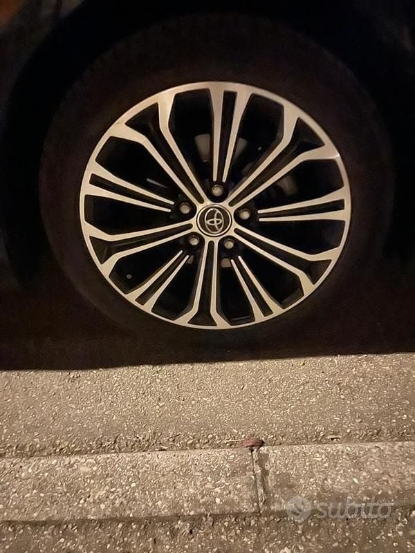 Usata Toyota Corolla 2019 Nero Station wagon