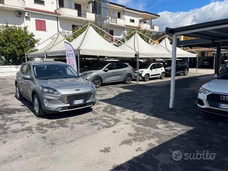 Usata Ford Kuga Business Edition 120 CV (88 kW) 2021 Grigio SUV
