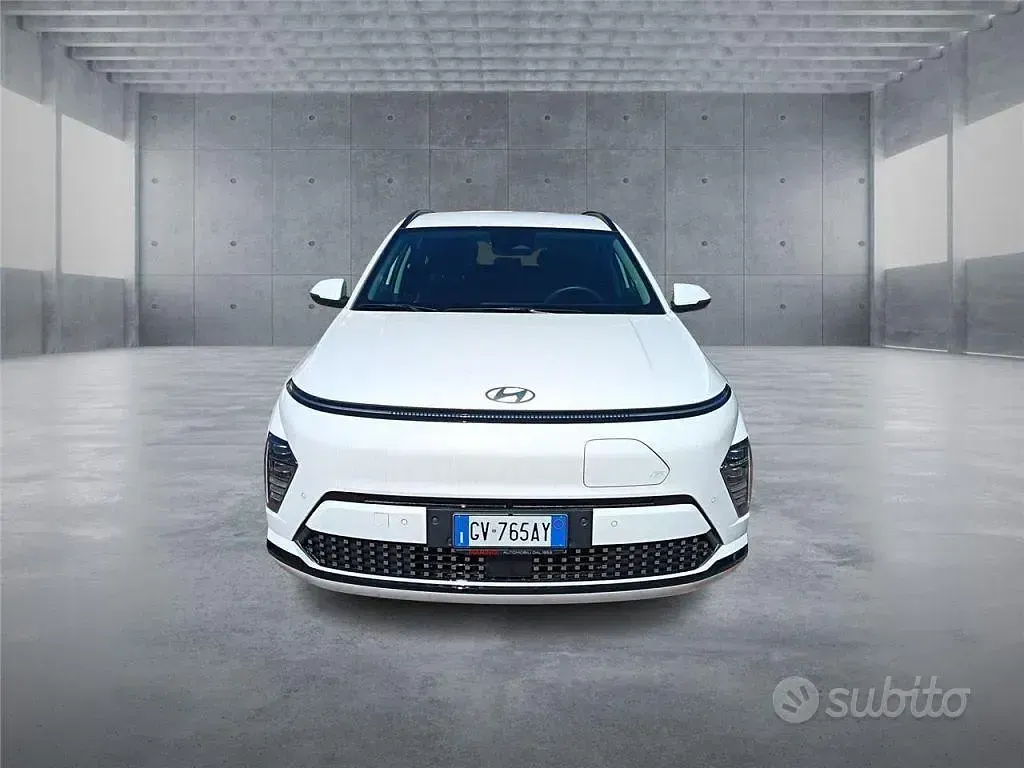 Usata Hyundai Kona 38 kW (52 CV) 2024 Bianco SUV