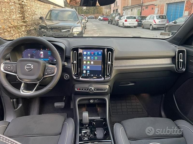 Usata Volvo XC40 163 CV (119 kW) 2023 Nero SUV