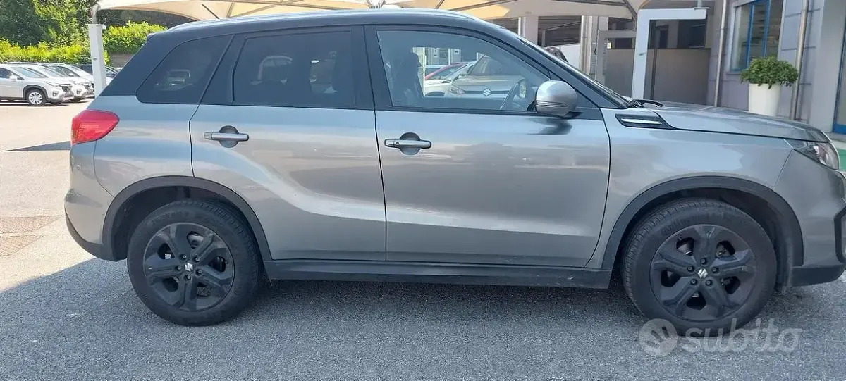 Usata Suzuki Vitara 140 CV (102 kW) 2017 Grigio SUV