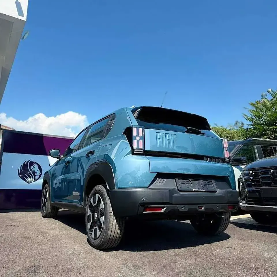 Nuova Fiat Grande Panda Business 101 CV (74 kW) 2026 Azzurro acqua Utilitaria