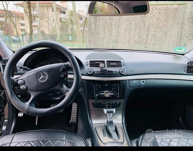 Usata Mercedes E220 2021 Nero Berlina