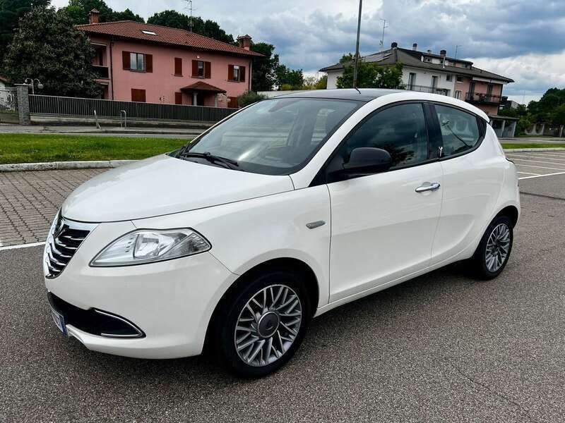 Usata Lancia Ypsilon S 86 CV (63 kW) 2012 Bianco Utilitaria