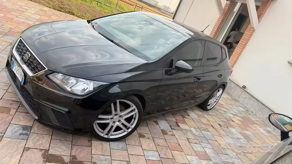 Second-hand Seat Ibiza 95 CP (69 kW) 2018 Negru Hatchback
