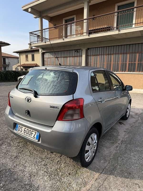 Usata Toyota Yaris 75 CV (55 kW) 2008 Utilitaria