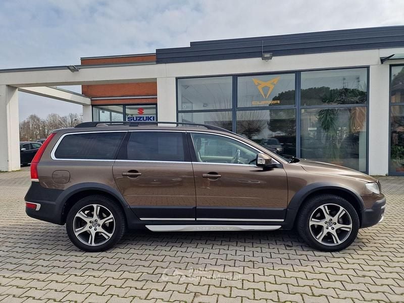 Usata Volvo XC70 Momentum 181 CV (133 kW) 2014 Marrone Station wagon